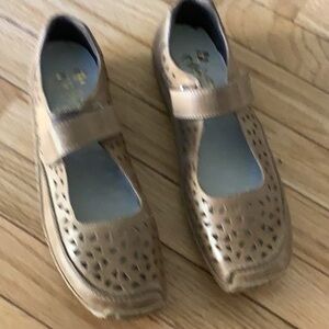 Brand new rieker Antistress size 41 shoes. Really cute!